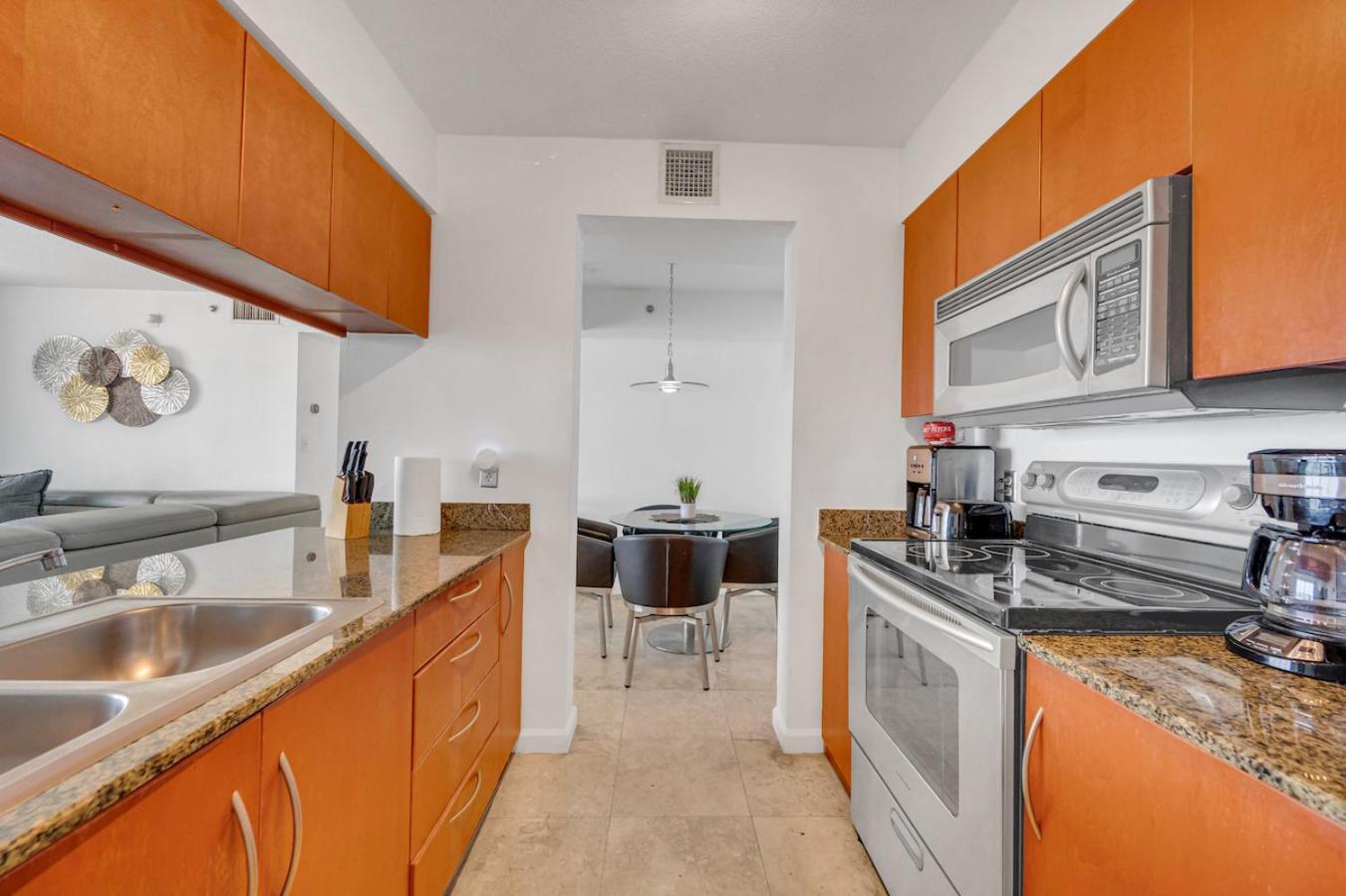 *luxurious Highrise 2brcondo Brickell- Waterviews* Appartamento *
